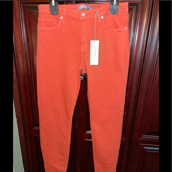 Just USA Rhea Skinny Jeans Red NWT Size 10 / 30 - Picture 1 of 6